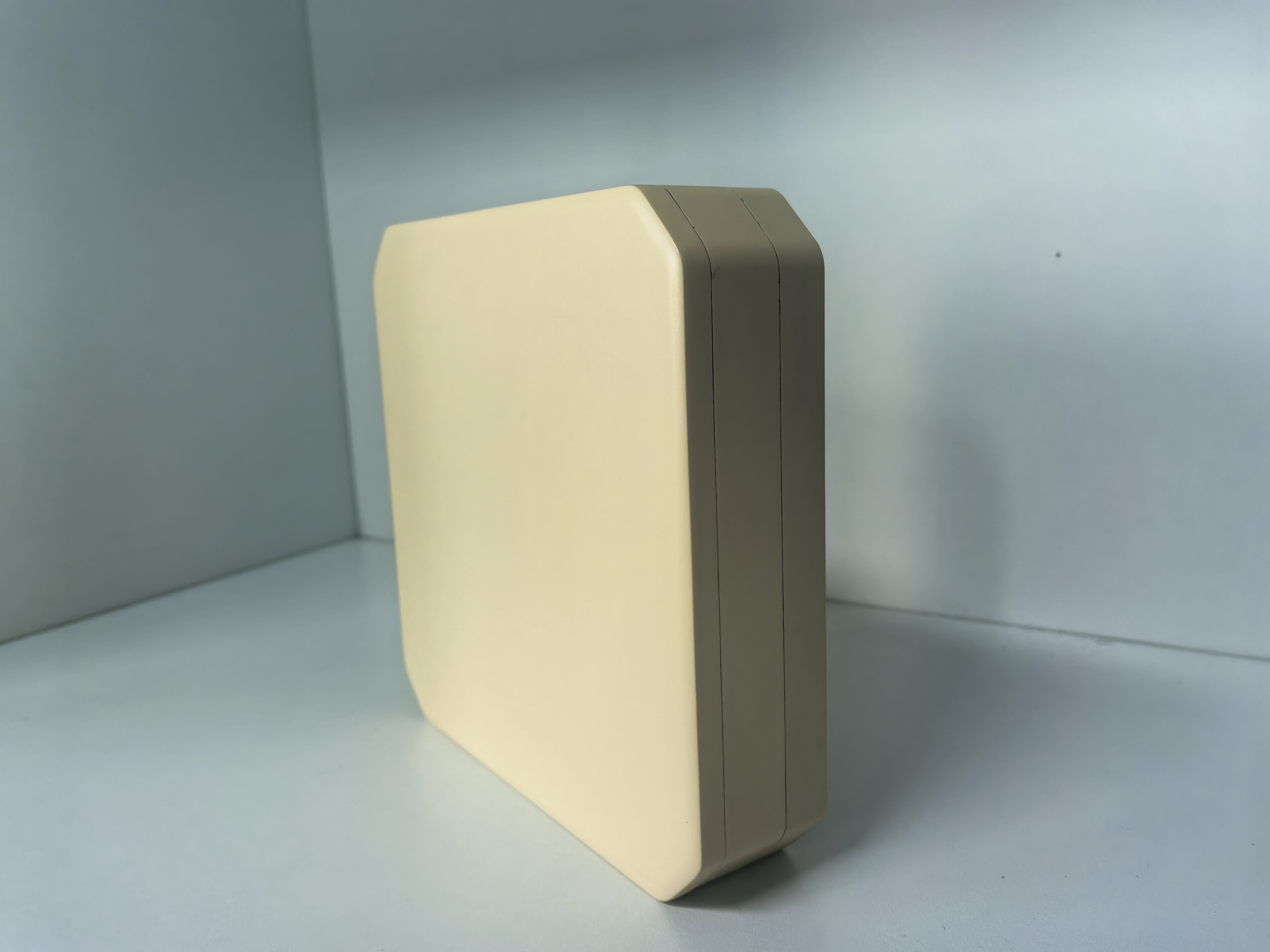 RAS-KBV1000 正侧面实拍